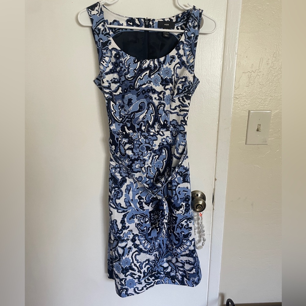 H&M Blue Sheath Cocktail Dress Sleeveless Scoop Neck